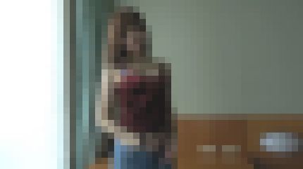 スレンダーな21歳バーテンダーが初ハメ撮りで敏感な体で喘ぎまくる　サンプル画像1