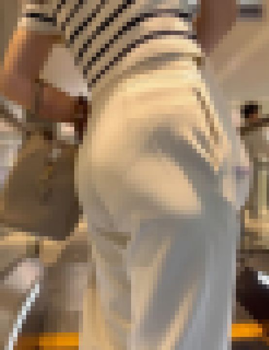 《黄金の横尻!履き心地が良さそうなストレッチパンツ》 サンプル画像