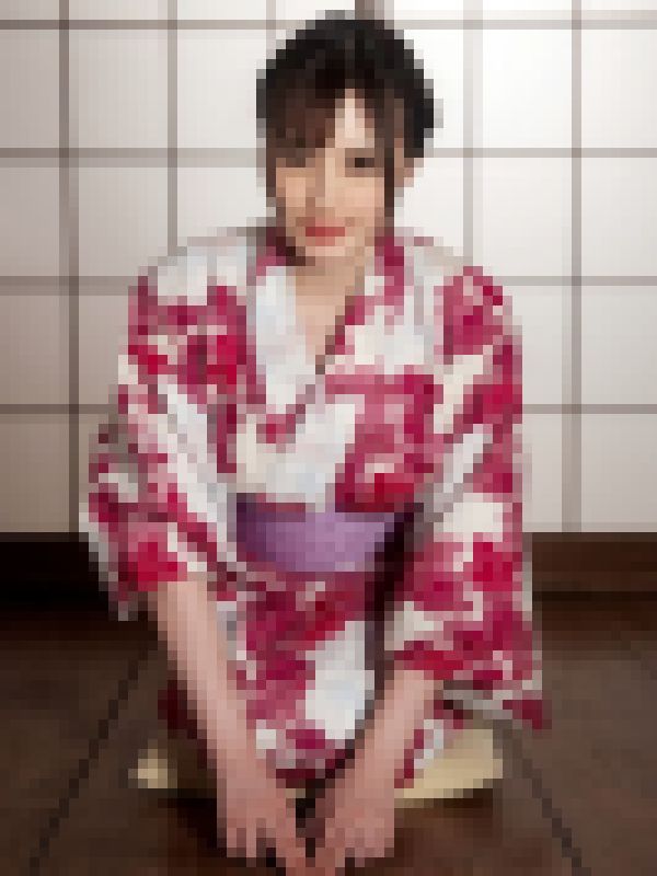 高身長Ｇカップ１００㎝越えのデカエロ尻の美白美女に癒される…浴衣姿で膝枕耳かき・授乳手コキ・丁寧な男のアナル舐め奉仕・密着ホール サンプル画像