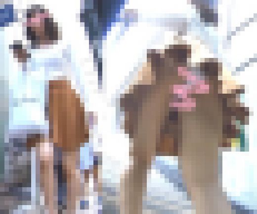 美人お姉さんのムチムチ太腿から見える白パンティ サンプル画像