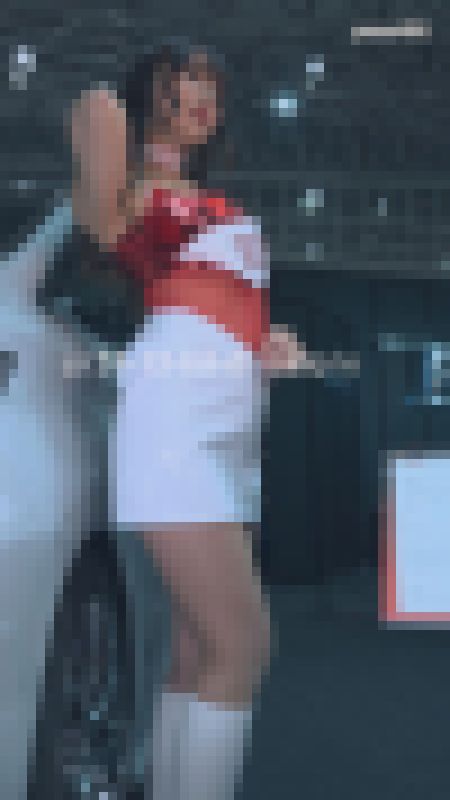 2024東京オートサロンレースクイーン-スマホ用-縦画面映像-4-10　サンプル画像1