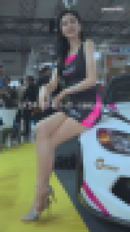 2024東京オートサロンレースクイーン-スマホ用-縦画面映像-9-10　サンプル画像2