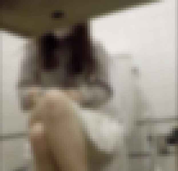 美女達の洗面所レポート 桃尻をカメラ前でフリフリする美人系OLさん 前後からワレメ&ブラまでバッチリ収録 ほか全7名 サンプル画像