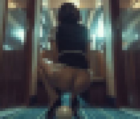 【AI CA】ミニスカすぎてパンチラどころかお尻丸見えキャビンアテンダント サンプル画像