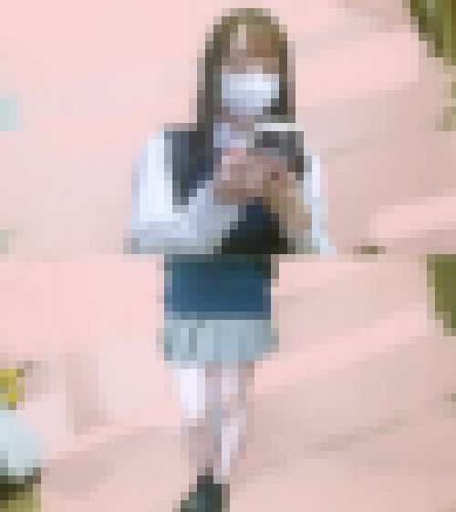 可愛いらしいJ◯が必死の抵抗も虚しく電車で潮吹きｗトイレに連れ込み拒否られるも強引に生中出しｗ　サンプル画像1