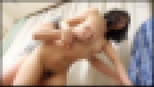 【ブリット】欲求不満の人妻に素股をお願いしたら愛液でヌルっと滑って生挿入！ #004 EQ-336-04　サンプル画像3