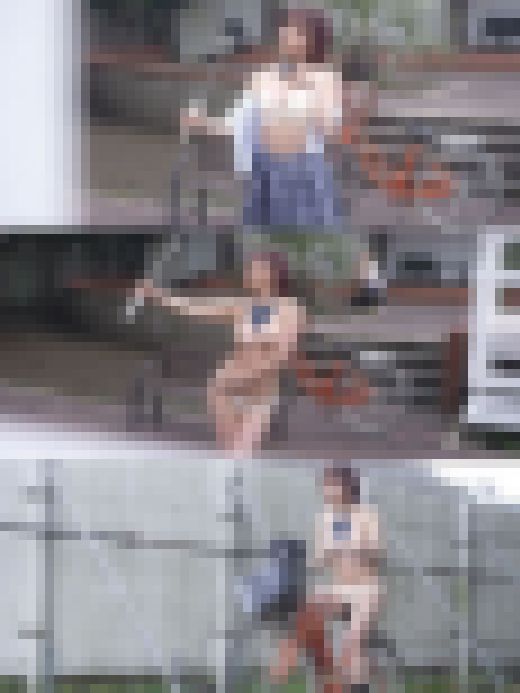 Fカップむっちり体型制ふく女　子が公園で露出していたので…デカ乳を晒し満面の笑みで露出実況・他人バレに戸惑うも発情に抗えず見知ら　サンプル画像1