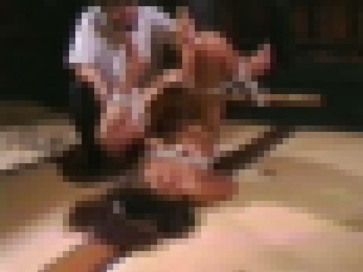【記録映像】生撮り監●仕置き部屋　逆さ吊りでむせび泣く人妻　Part 1　サンプル画像1