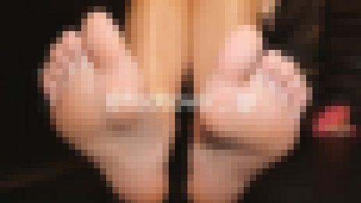 【動画】２３才事務員の雑巾臭スニソ！素足！はみ乳首！生パンチラ！　サンプル画像2