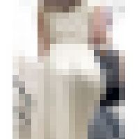 《素肌が透けてない！？スタイル抜群な高身長セレブ美女》 サンプル画像