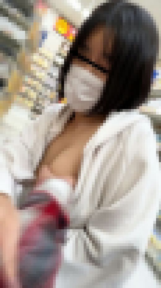 【ノーブラ揉みVOL.4】ノーブラ爆乳若妻の卑猥デカ乳輪を鷲掴み　サンプル画像2