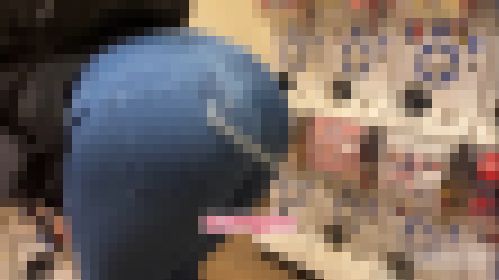 むっちり巨尻スキニーデニムお姉さんにぶっかけ　サンプル画像1