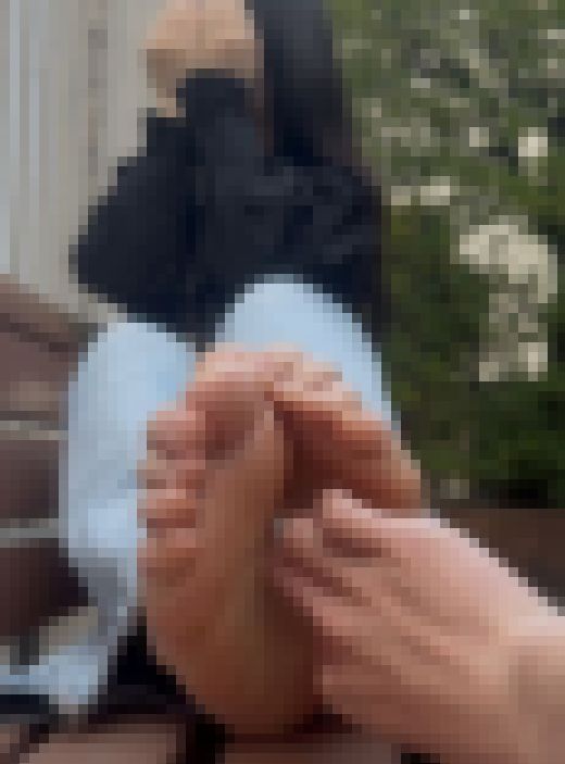 178cm！浜辺美波似美女激弱26cm足裏くすぐり足比べ！5分33秒　サンプル画像3