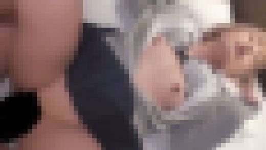 金髪、舌ピアスのビッチとホテルで生中セックス　サンプル画像3