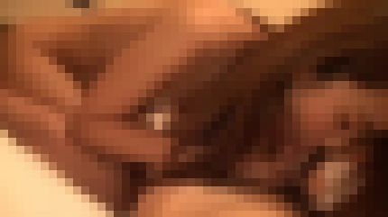 スレンダー美乳の23歳OLが彼氏に内緒のハメ撮りで膣奥を突かれて絶頂　サンプル画像2