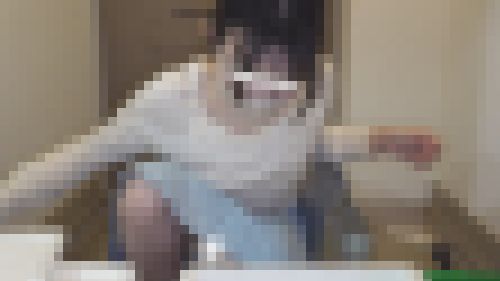 【ノーブラぽっち確】見た目は青い果実なのに背伸びしたが故に撮られた大人びたパンティー。 サンプル画像1