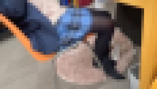 机の下で見てしまった一部始終（3視点収録）　サンプル画像1