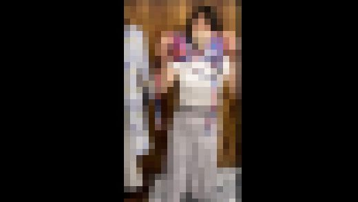 [配信胸ちらハプニング45]ガチ事故！はち切れる！巨乳水着店員のお着替え動画流出！雑貨屋店員のブラチラ配信　サンプル画像3