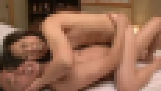 歓喜の嬌声をあげながら、ぬるぬるベチョベチョの火照ったオマンコを痙攣させ奥様は絶頂へ… Part 2　サンプル画像2