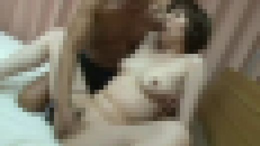若い男と激しくて濃厚な中出しセックスを楽しむ五十路妻の痴態 Part 1　サンプル画像3
