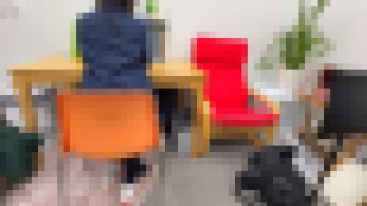 寒い教室、黒タイツと上履き脱ぎの時間　サンプル画像1