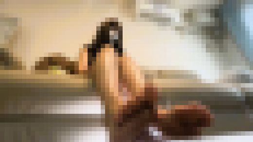 画面いっぱいに迫る——りおなちゃんの足裏 サンプル画像1