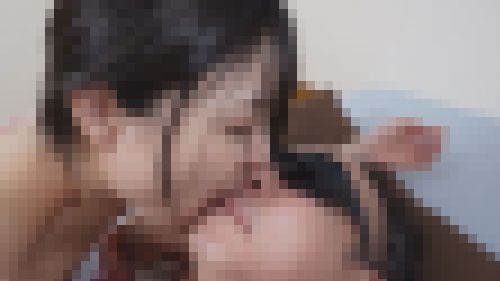 自分の股間にオモチャを当てて私の顔に肺から湧出る口臭を嗅がせ顔面を口内汁まみれにしてくれた女子(完全オリジナル) サンプル画像2