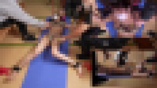 ナイスボディをクネらせ、まるで壊れた笑い袋のように笑い続ける敏感女子さん（完全オリジナル）　サンプル画像1
