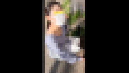 【同僚OLの乳首/胸ちら#51】総務課Rさんの胸チラと逆さ撮りパンチラ/新人ちゃんの座りパンチラ ２名　サンプル画像2
