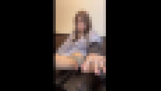 【個撮】可愛いワンピース女装が静かにオナニーする動画 サンプル画像3