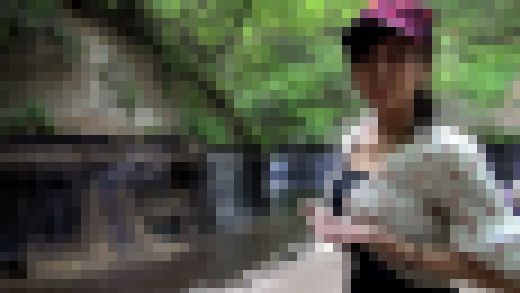 霊鎮4 心霊スポットでセクシーポーズ サンプル画像2