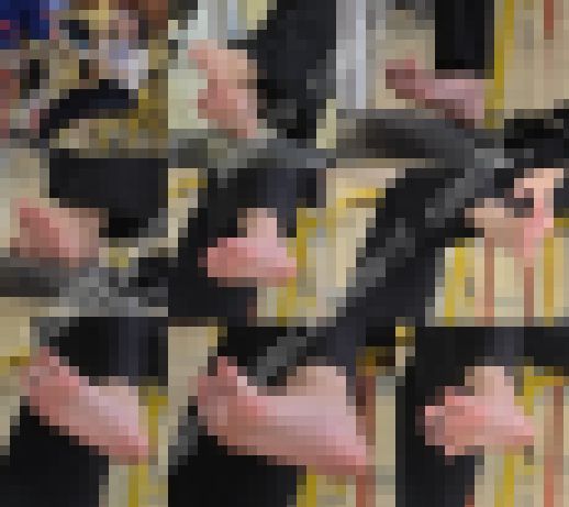 【フルHD動画】フードコートのパンプス脱ぎっぱなし女子　サンプル画像1