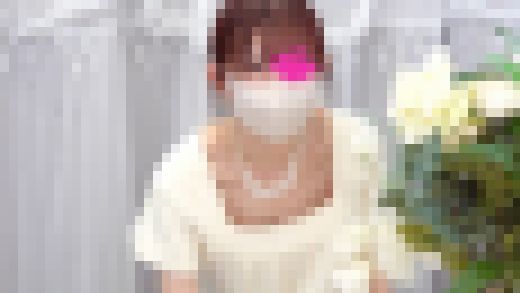 vol.75前編【結婚式の胸チラ・パンチラ】食い込みハミ肉パンチラ受付さん/美女ゲストの剛毛ハミ毛パンチラ・胸チラ サンプル画像1