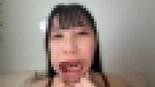 【口内接写】福原みなの「汚舌苔」採取＆喉チン触り　サンプル画像2