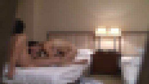 デカチン握りしめた欲求不満の熟女マッサージ嬢！File.2　サンプル画像1