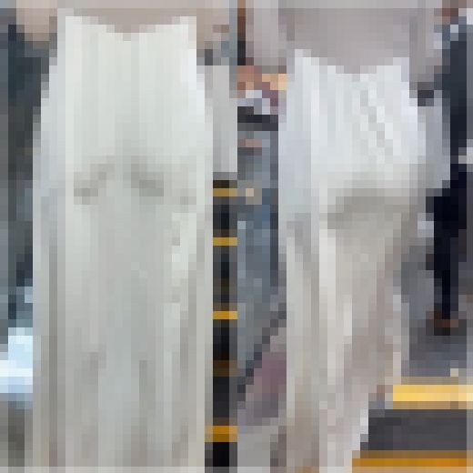 《ケツにへばり付くとはまさにこの事だ！アイドル級美女のオシャレワンピ》　サンプル画像3