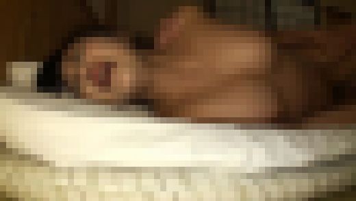 リモコンバイブで連れ回されて青ねだる素人娘。 サンプル画像3