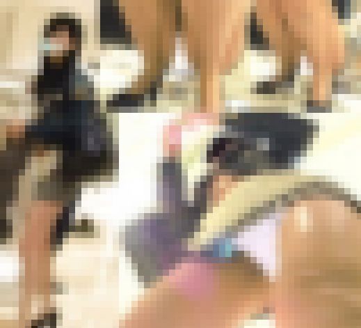 ミニスカ美女お尻に食い込みP丸見え盗撮動画 内容画像