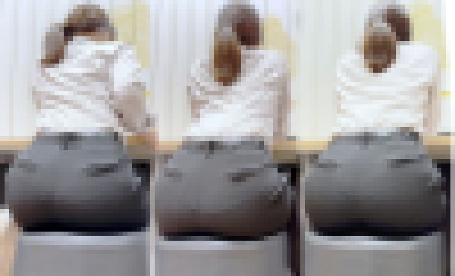 ピチピチパンツスーツ96_ムチムチ美尻を無防備に突き出す！！ハイスペックなOLお姉様♪ サンプル画像
