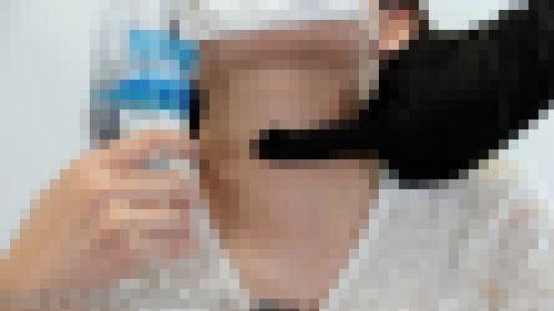 喉フェチAV 食べ物や飲み物を飲み込んでる時の首の動き サンプル画像