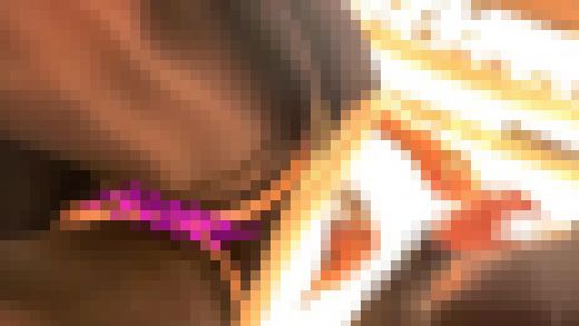 【化粧品店のお姉さん21】下半身黒多めお姉さん　サンプル画像1