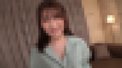 色白美乳の24歳調理師が巨根で激しく突かれる快感に繰り返し絶頂を迎え体を震わせる サンプル画像