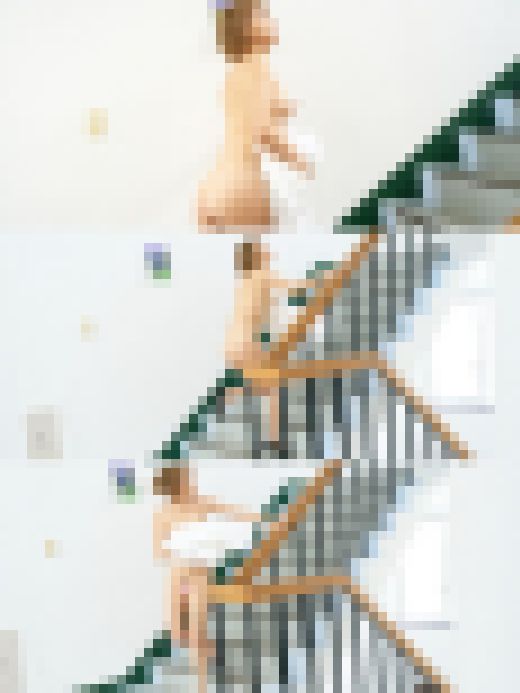 Fカップ美巨乳の女教師が露出癖を拗らせてしまい…校内で全裸になり露出スリル味わいオナニー・図書館で生.徒に露出姿がバレて禁断の校　サンプル画像1