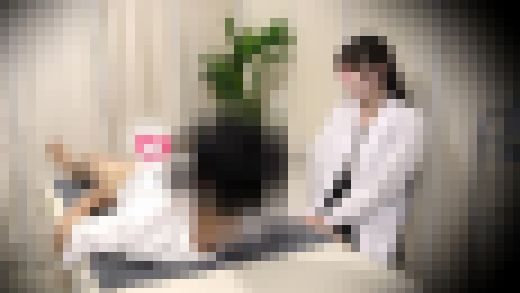 淫乱美巨乳な女医が跨り相互オナする裏治療。手付きがエロい手コキで我慢汁まみれ【ナース手コキ】前編　サンプル画像1
