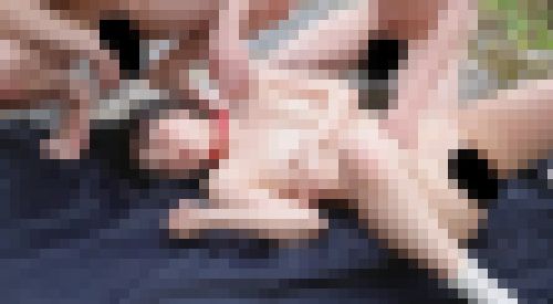 【野外露出】4P大量顔射ぶっかけ　サンプル画像3