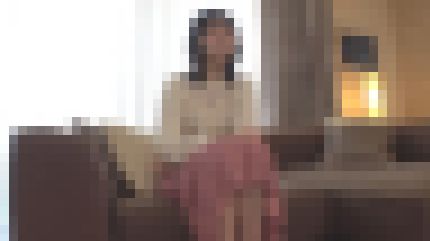 清楚な24歳料理ユーチューバーが敏感な体を巨根で突かれ喘ぎまくる　サンプル画像1