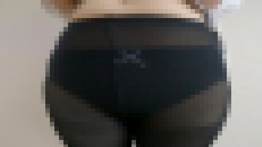 【ワンコイン人妻パンチラ】お買い物中に声掛けしたド真面目系清楚おばさん サンプル画像1