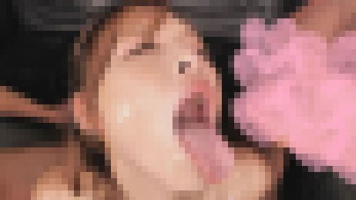 美形ニューハーフちゃん初めてのペニ棒3本同時咥えフェラチオぶっかけ！　サンプル画像1
