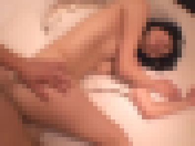 新婚の23歳人妻がオモチャでも肉棒でも喘ぎまくり何度も絶頂を迎える　サンプル画像3