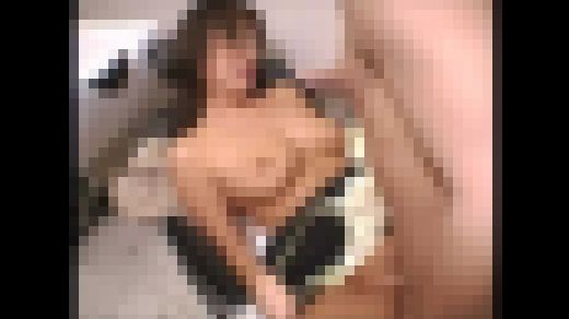 ◆美容師さんにカットをしてもらう男性客の股間は、彼女の体温と女の匂いが気になってギンギンに…！　菅野京子 20歳の場合　サンプル画像3